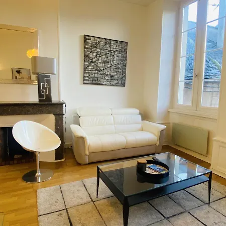 Place De La Cite Apartment *